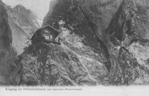 Scan_sw-Foto-AK_BuL-103a__Grainau-Hammersbach, Höllentalklamm Eingangshütte